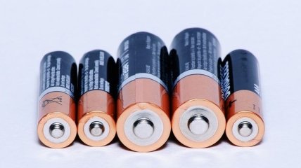 Перезаряжается до 500 раз: новый тип батарей на подходе