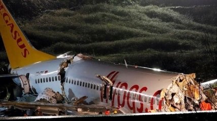 В Стамбулі під жорсткої посадки літака загинуло 3 людини