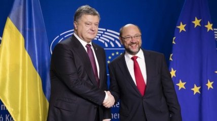 Порошенко и Шульц обсудили "безвиз" и меры против РФ