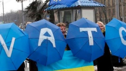 Опрос: В Украине сохраняются прозападные настроения 
