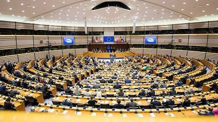 В Европарламенте лишили предварительной аккредитации депутатов из Испании