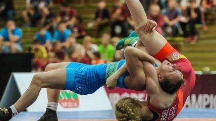 Украинцы завоевали три золотые медали на кадетском ЧМ по борьбе