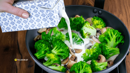 Броколі у вершковому соусі