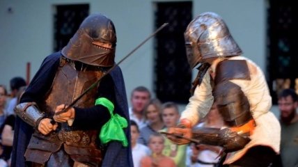 В Луцком замке состоялись рыцарские бои