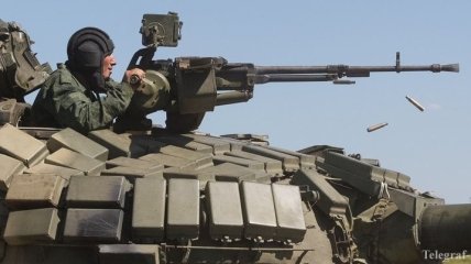 АТО: Карасногоровку обстреляли из тяжелой артиллерии, а Луганское из БМП