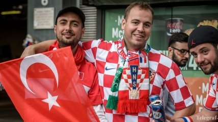 УЕФА может наказать Турцию и Хорватию за поведение фанатов на Евро-2016