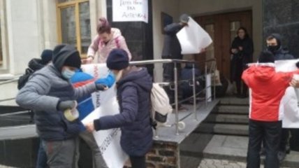 В Киеве собрались на акцию в поддержку Стерненко: что происходит под ОП 27 февраля