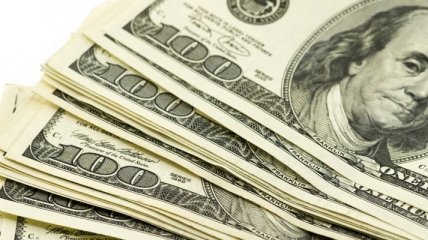 Курс доллара в обменниках составляет 24,60 - 24,75 гривен