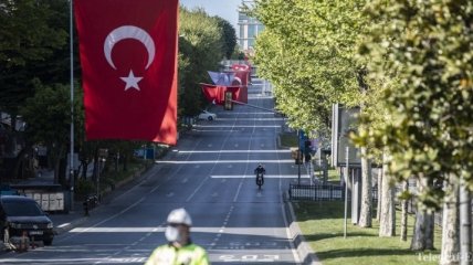 Украинцы в Турции смогут получать краткосрочные разрешения на проживание