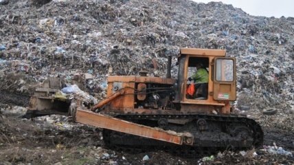 Мэр: Двум компаниям некуда вывозить мусор из Львова