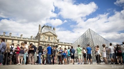 Лувр и Версаль будут работать без выходных