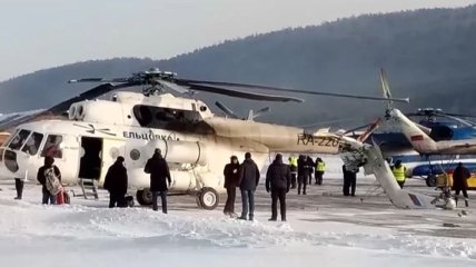 В России вертолет разбился о здание аэропорта, едва взлетев (фото, видео)