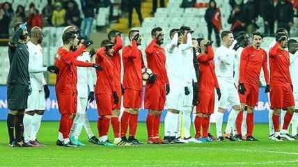 Матчи чемпионата Турции будут проходить без болельщиков