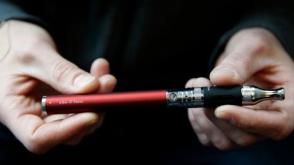 Ученые доказали вред электронных сигарет