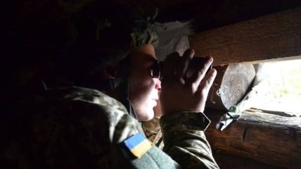 На Донбасі поранено двох українських військових