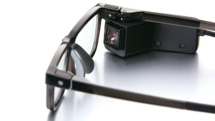 Toshiba представили уникальные смарт-очки