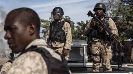 В Гаити объявили военное положение и закрыли границы, Совбез ООН собирается на экстренное заседание