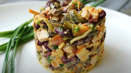 Пикантный салат “Сытый животик”