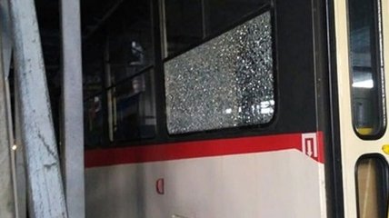 В Киеве обстреляли трамвай с пассажирами