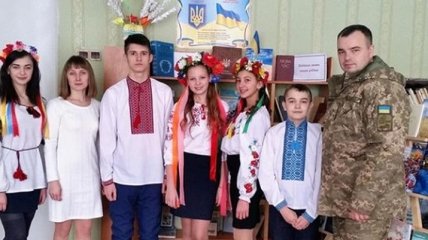 Бойцы АТО с детьми записали поэтическое обращение к Украине