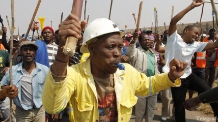 Суд разрешил увольнять бастующих горняков шахты Марикана в ЮАР 