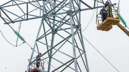 На Донетчине более 40 населенных пунктов остаются без электричества