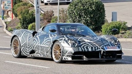 В августе официально будет представлен мощный родстер Pagani Huayra BC