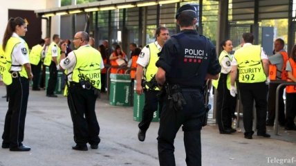 В Испании неизвестный с ножом напал на полицейского