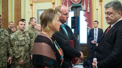 Президент присвоил звание Героя Украины еще двум военным