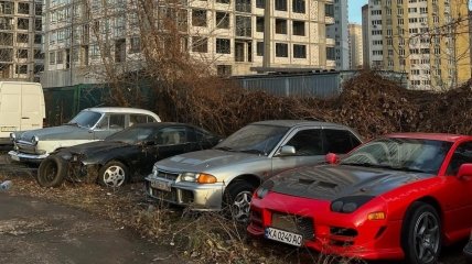 Кладбище заброшенных авто в Киеве