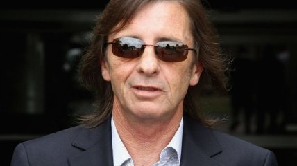 Барабанщик AC/DC признан виновным в нескольких преступлениях