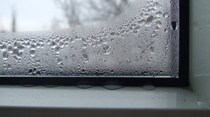 Конденсат на вікнах – найчастіша сезонна проблема