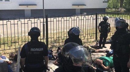 Погром на рынке в Киеве: 10 задержанных, есть пострадавшие среди полицейских
