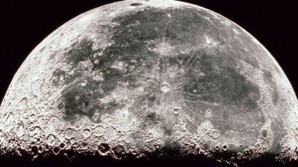 Астронавты NASA проведут неделю на Луне