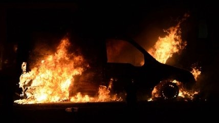В городах Швеции неизвестные сожгли десятки автомобилей 