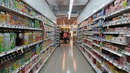 Еще один украинский город закрывает все общепиты и непродуктовые магазины