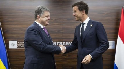 Порошенко надеется, что Нидерланды ускорят получение безвиза украинцами