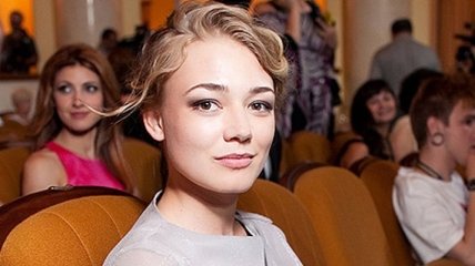 Российская актриса Оксана Акиньшина срочно ищет домработницу