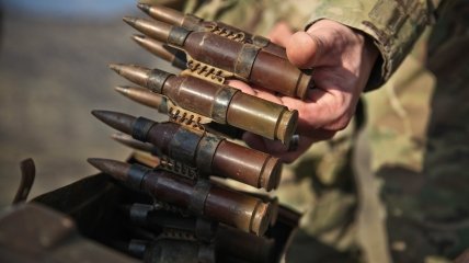 Его уже прячут в тайники: в МВД рассказали, сколько нелегального оружия на руках у украинцев