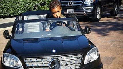 Рэпер 50 Cent подарил сыну на день рождения мини-Mercedes (ФОТО)