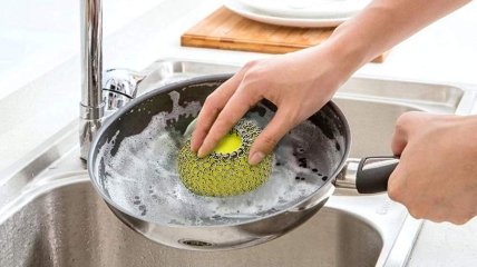 Як очистити сковорідку від нагару