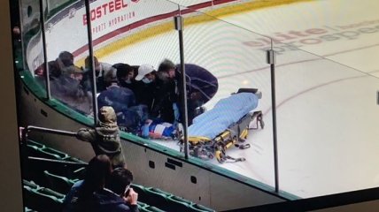 Страшная травма финского хоккеиста в матче с Россией попала на видео