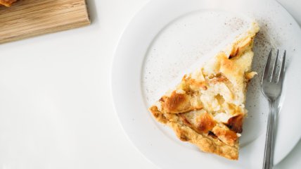 Яблучний пиріг — улюблена домашня випічка