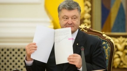 Порошенко подписал законы о поддержке украинского кино