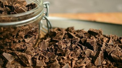 Можно, если осторожно: названа безопасная доза шоколада для здоровья