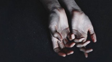 Ученые смогли объяснить, в чем секрет хруста пальцев человека