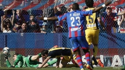 Ла Лига. Сенсационное поражение "Атлетико" в Валенсии (Видео)