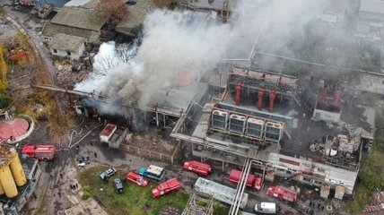В Одессе горит кондитерская фабрика
