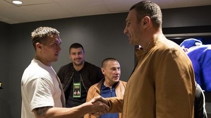 Кличко поздравил Усика с дебютной победой в США