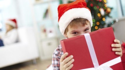 Подарки на Новый год детям: бюджетные идеи для мальчиков до 3 лет